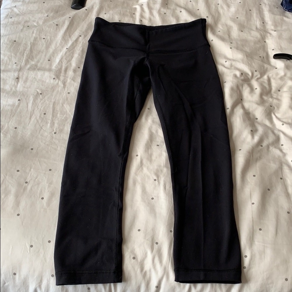 Lululemon Black Cropped Leggings